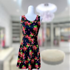 NWOT Modcloth Gilli Floral Dress Size S